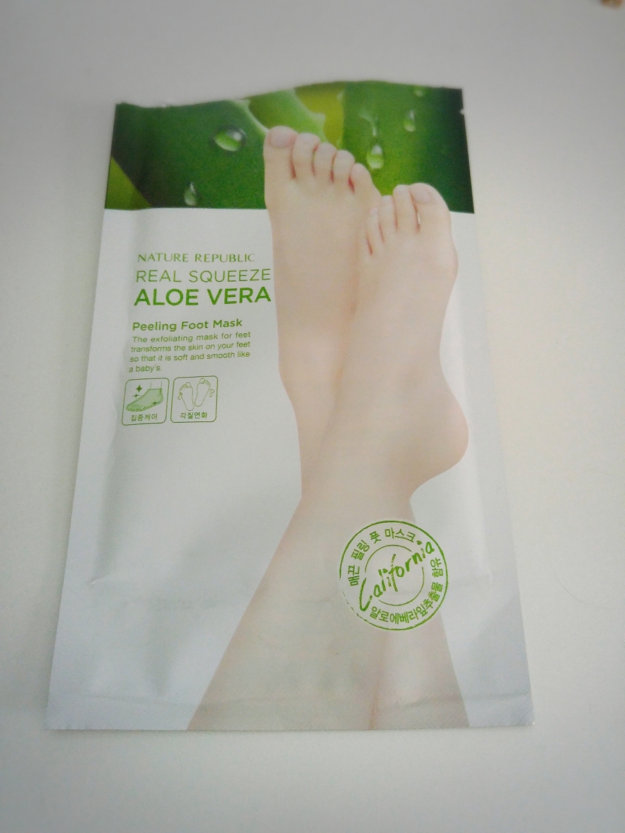 Nature Republic Real Squeeze Aloe Vera Peeling Foot Mask 